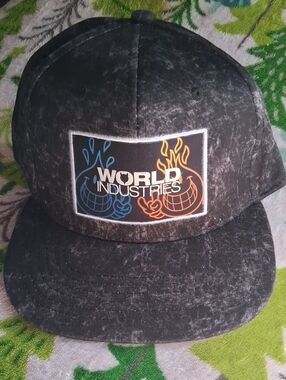 NWT! World Industries Black&Gray Hat